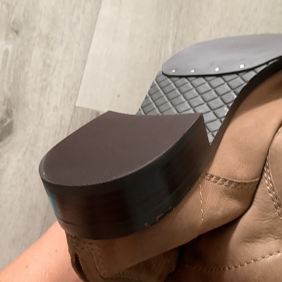 M Maccari shoes leather boots size 39 tan brown ruched distressed zipper NWOT - Picture 15 of 16